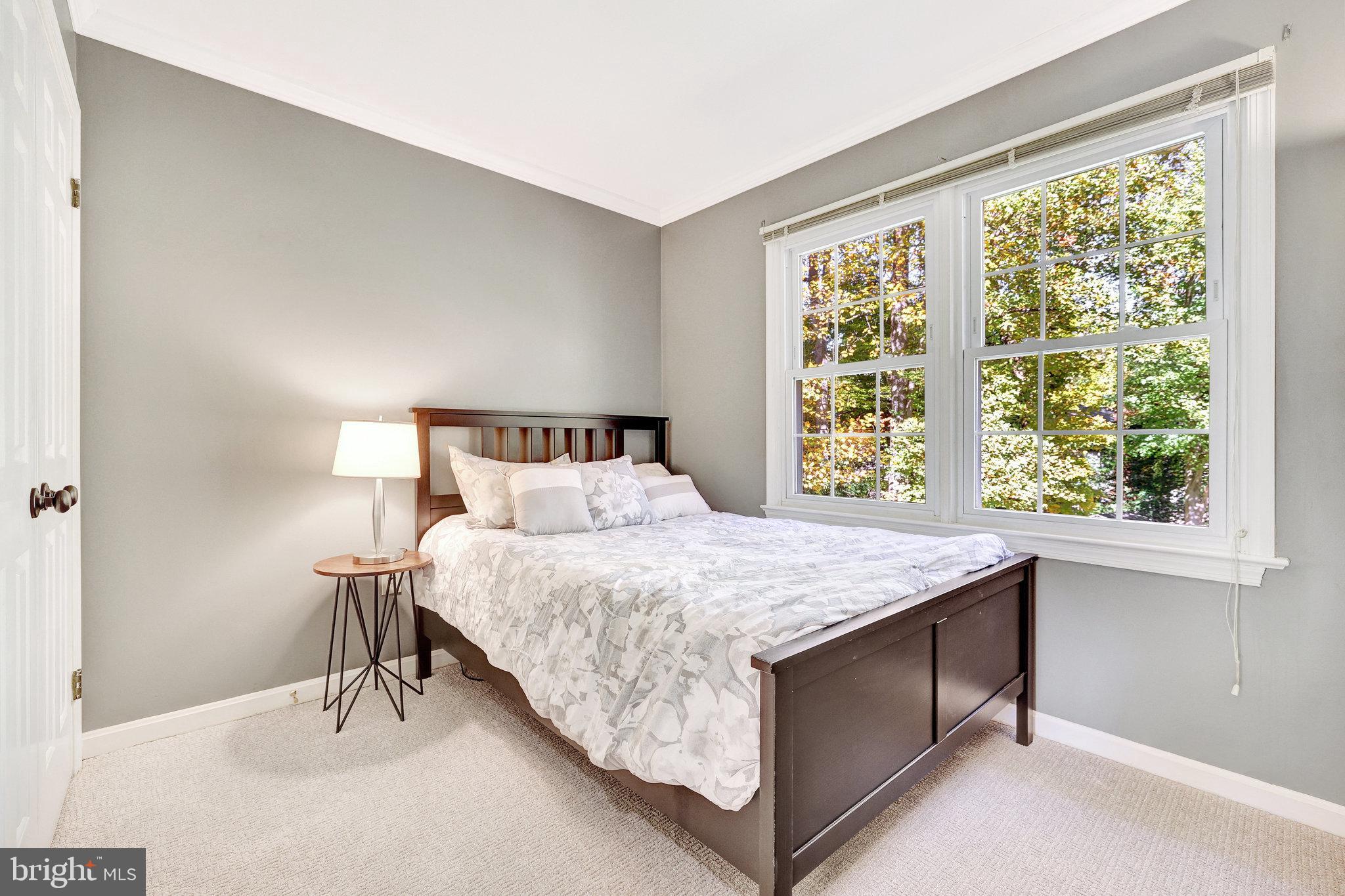 9826 Five Oaks Road Fairfax, VA 22031 - Photo 33 of 43 3rd Upper Bedroom