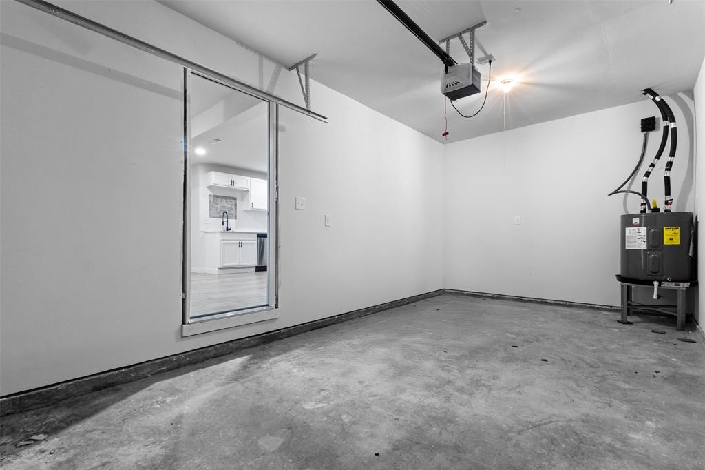 3811 Malden Lane Dallas, TX 75216 - Photo 25 of 33 a view of empty room