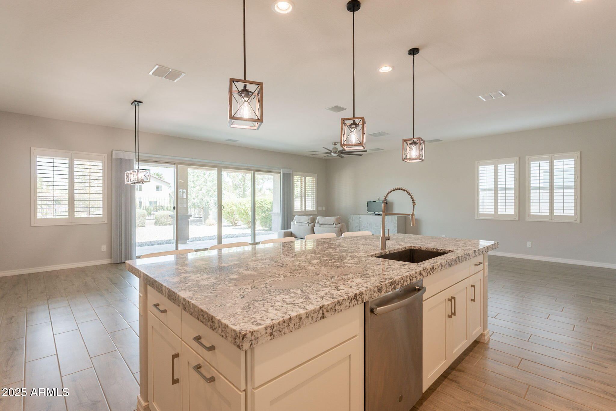 18046 North Stonegate Road Maricopa, AZ 85138 - Photo 10 of 27 16-web-or-mls-Stonegate-16