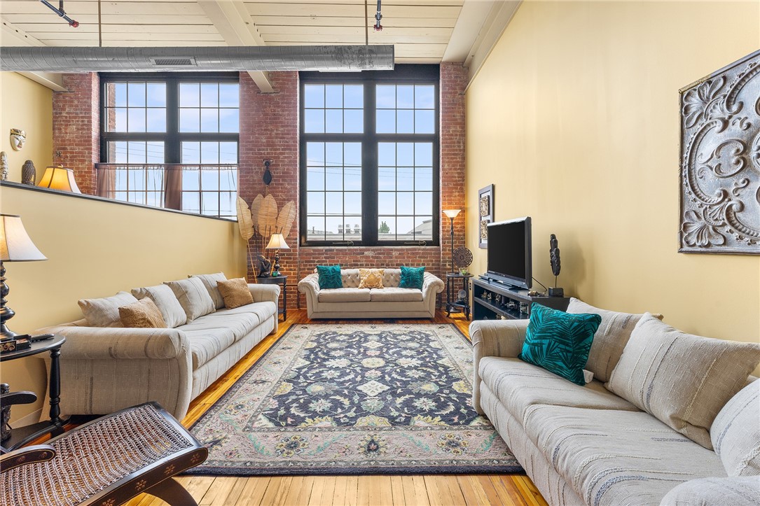 685 Social Street, Unit 204 Woonsocket, RI 02895 - Photo 2 of 28 Gallery Image 2