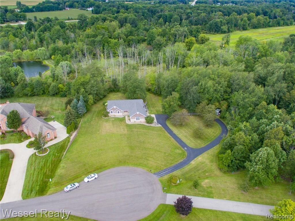 12253 East Ridge Drive Romeo, MI 48065 - Photo 12 of 46 Eridge-12.jpg