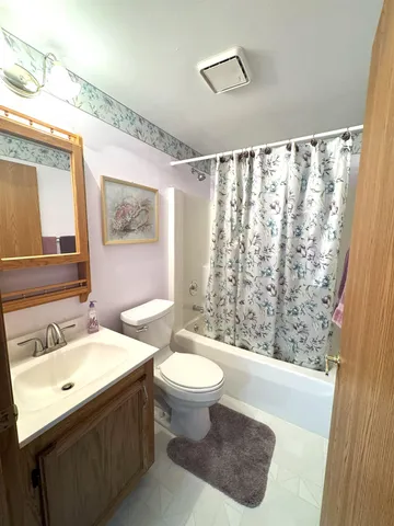 $490,000 | 5235 Chesapeake Court, Oshkosh, WI 54901