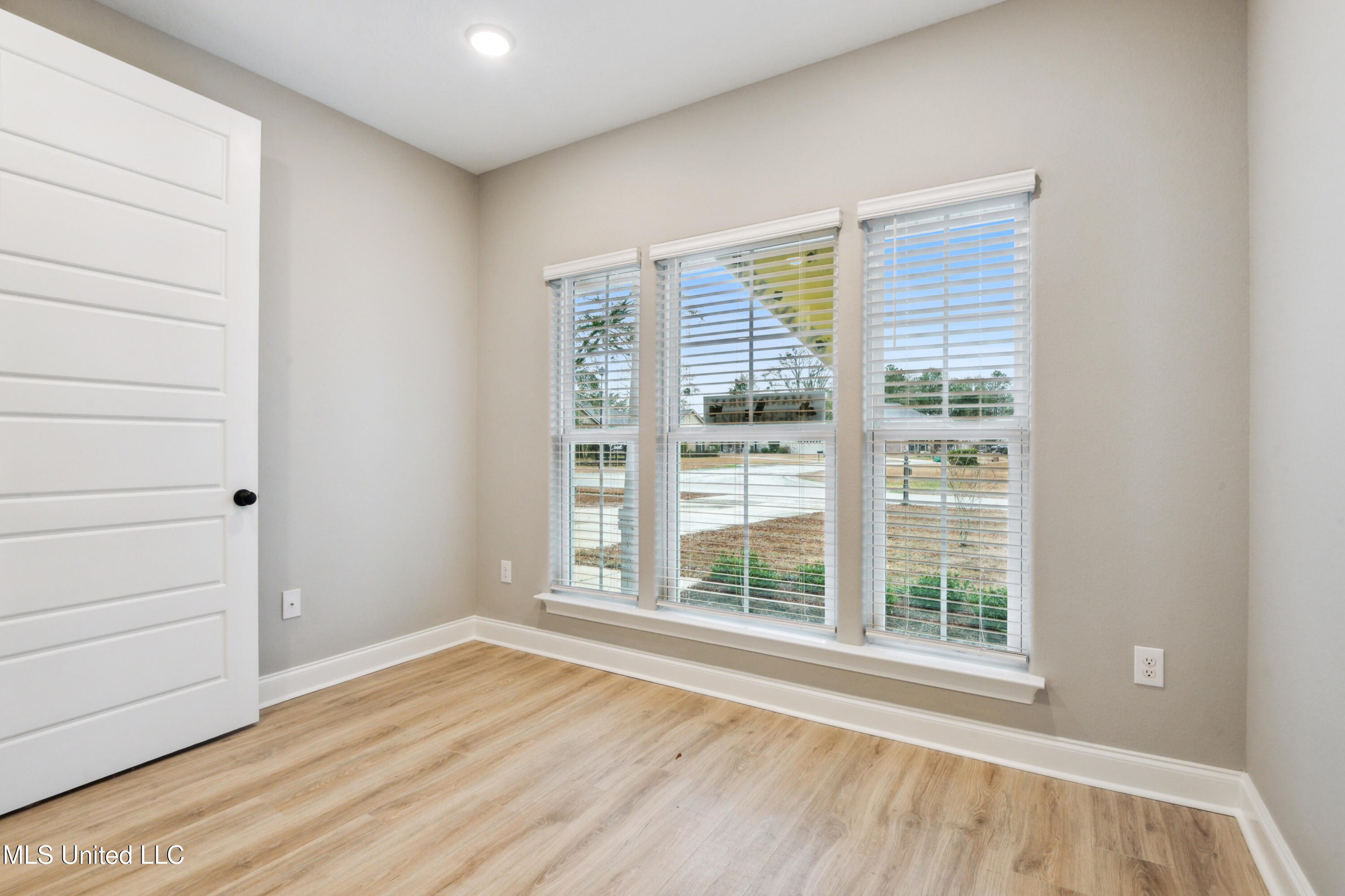 13088 John Lee Road Biloxi, MS 39532 - Photo 3 of 21 0006-006