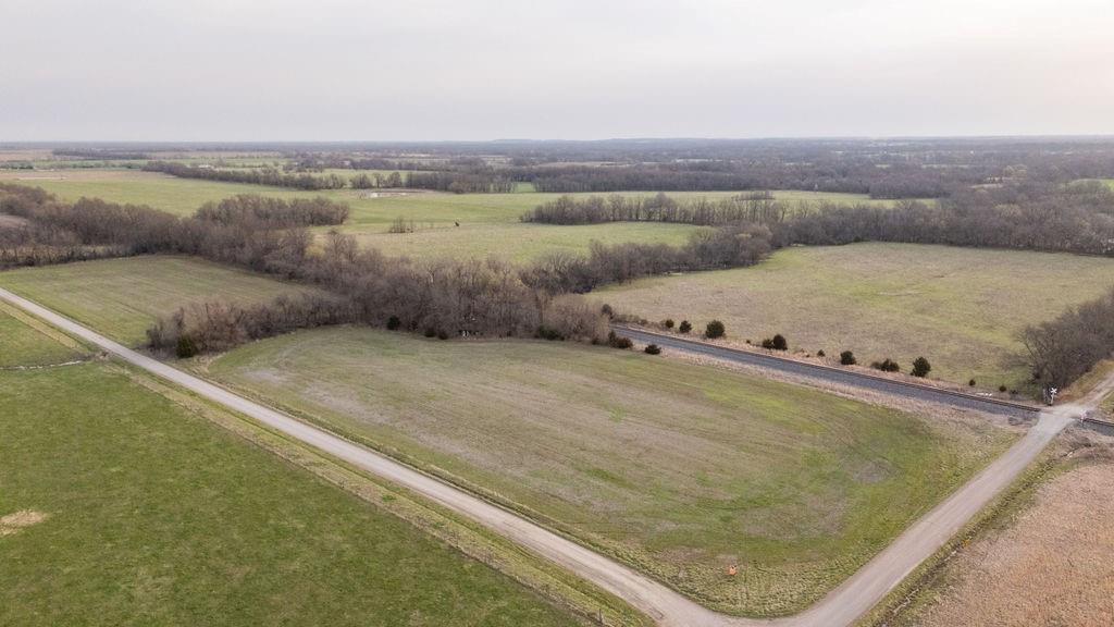 3043 East Zodiac Road Bronaugh, MO 64728 - Photo 2 of 37