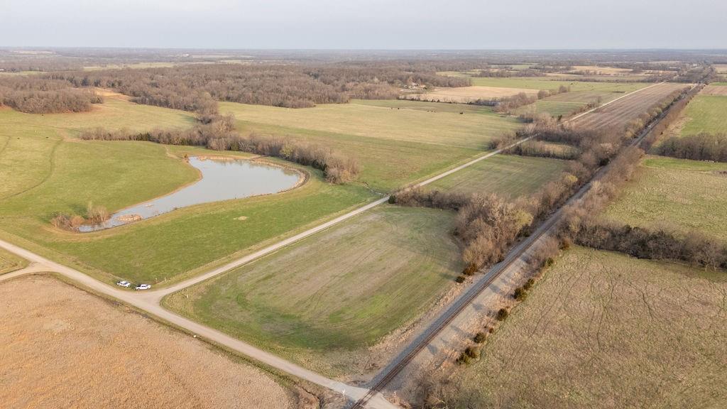 3043 East Zodiac Road Bronaugh, MO 64728 - Photo 4 of 37