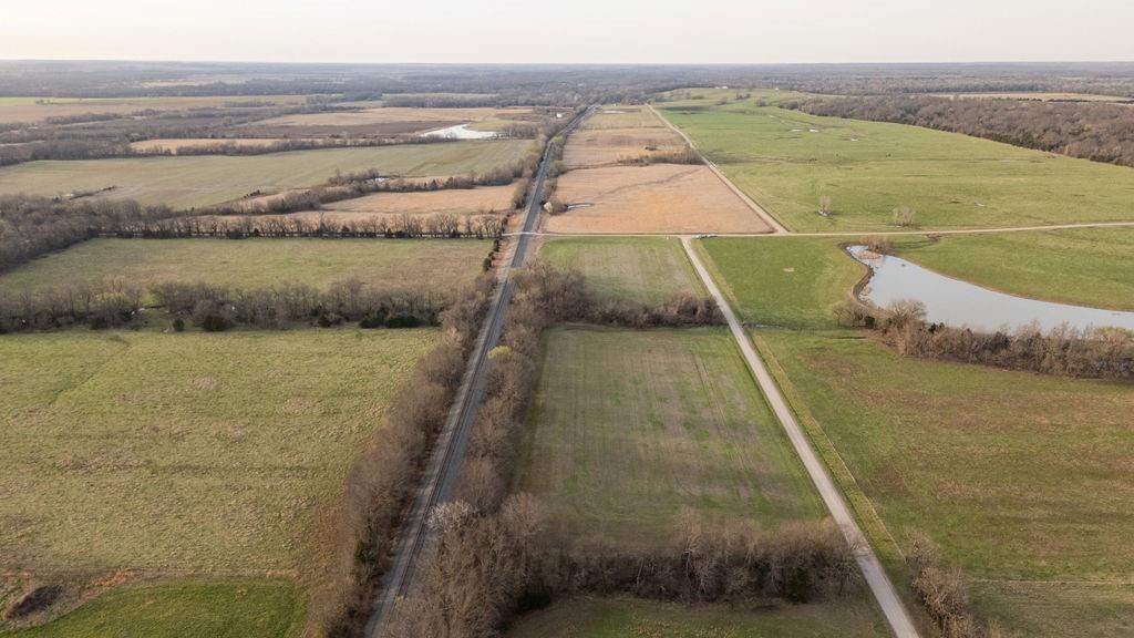 3043 East Zodiac Road Bronaugh, MO 64728 - Photo 8 of 37