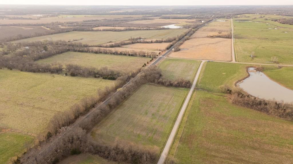 3043 East Zodiac Road Bronaugh, MO 64728 - Photo 10 of 37
