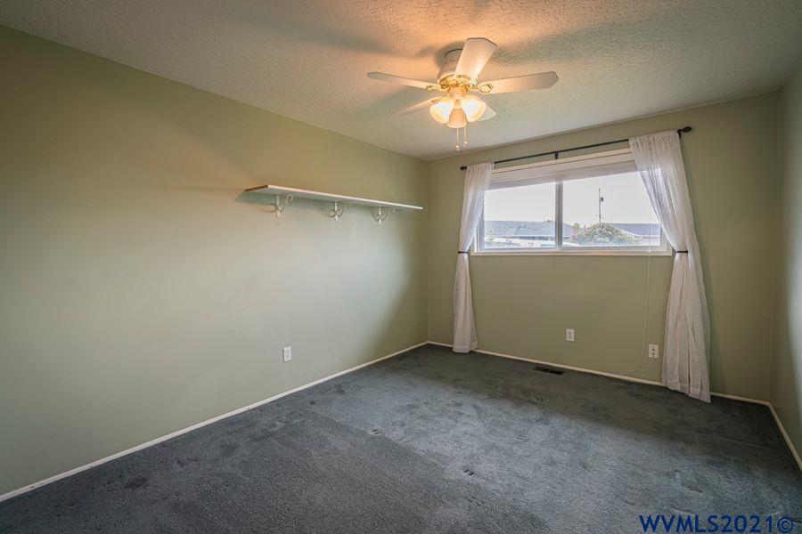 1297 Quinn Road Woodburn, OR 97071 - Photo 6 of 12 Gallery Image 6