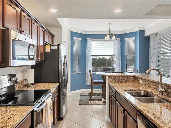 $2,150 | 16804 Vardon Terrace, Unit 306, Bradenton, FL 34211