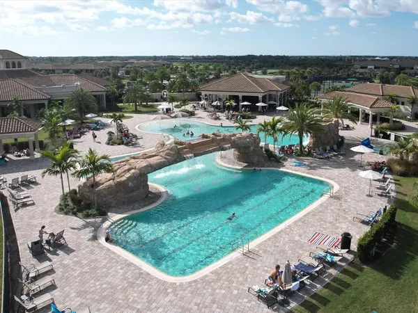 $2,150 | 16804 Vardon Terrace, Unit 306, Bradenton, FL 34211