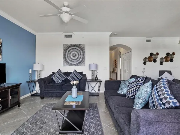 $2,150 | 16804 Vardon Terrace, Unit 306, Bradenton, FL 34211