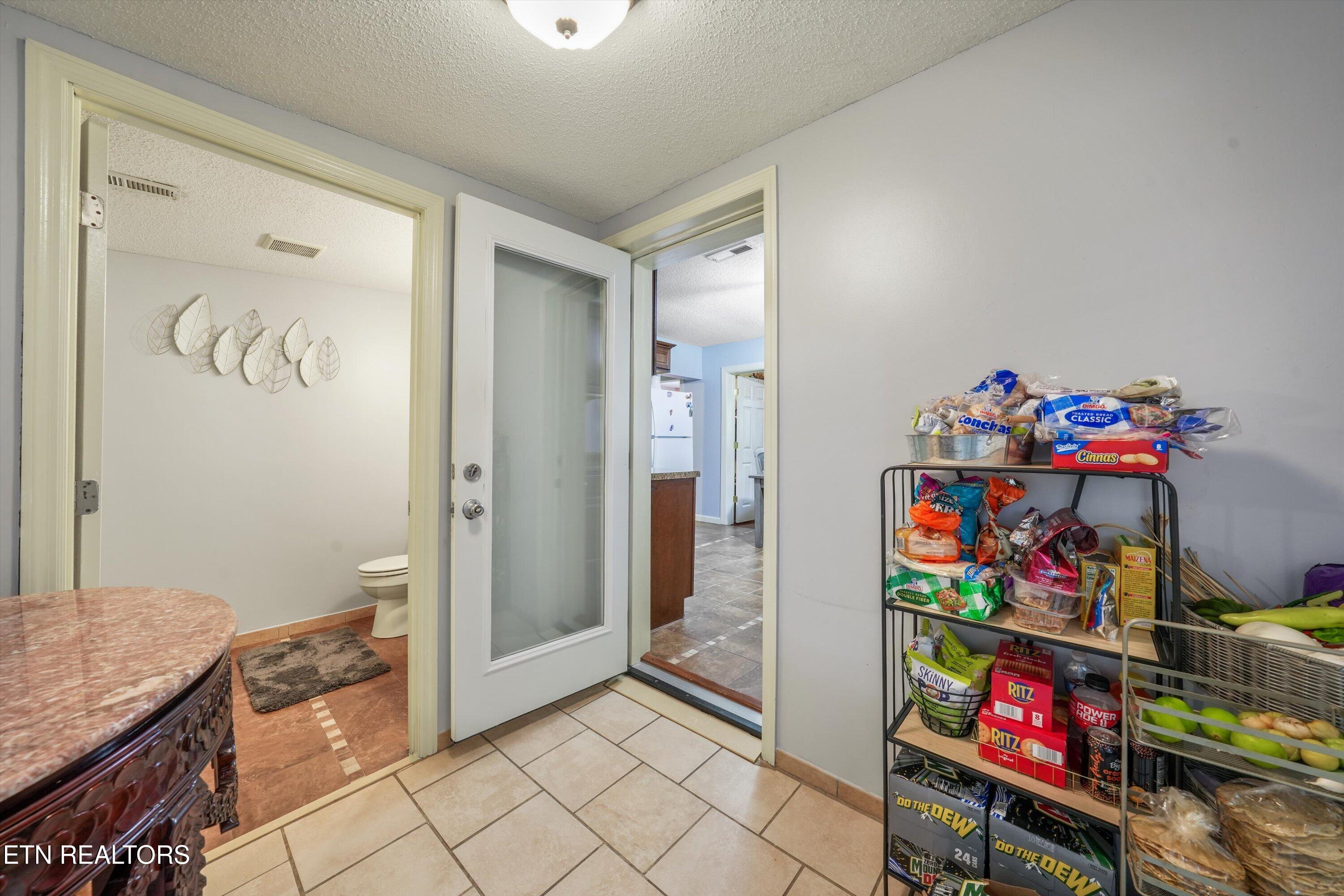 4618 Central View Road Knoxville, TN 37912 - Photo 12 of 23 20-4618 Central View Rd15