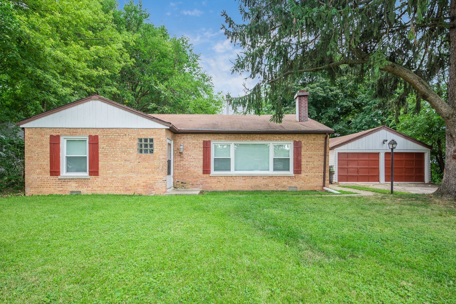 132 North Pleasant Road Lake Zurich, IL 60047 - Photo 1 of 12