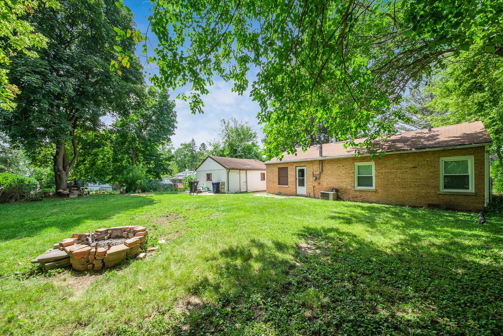 132 North Pleasant Road Lake Zurich, IL 60047 - Photo 11 of 12