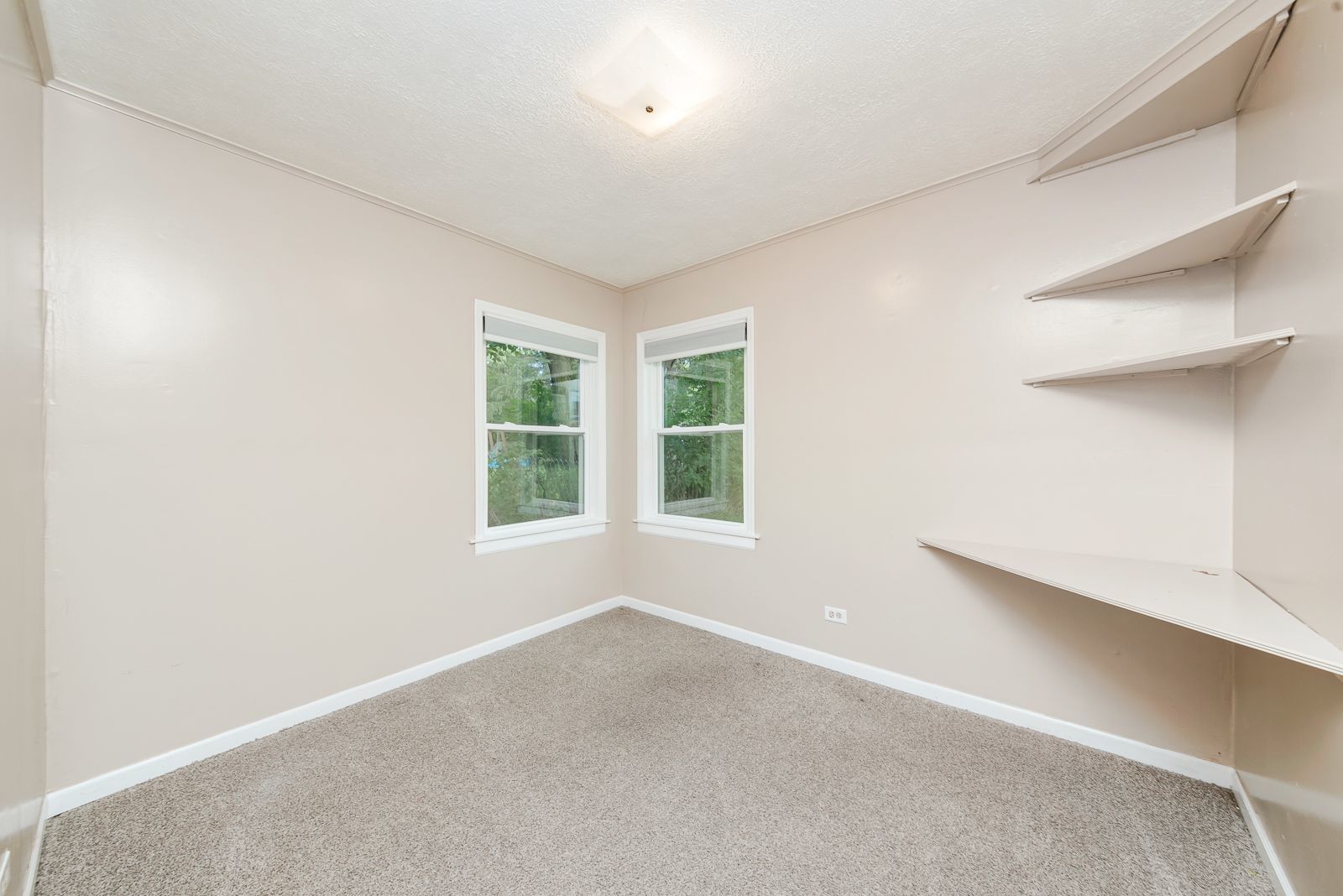 132 North Pleasant Road Lake Zurich, IL 60047 - Photo 10 of 12