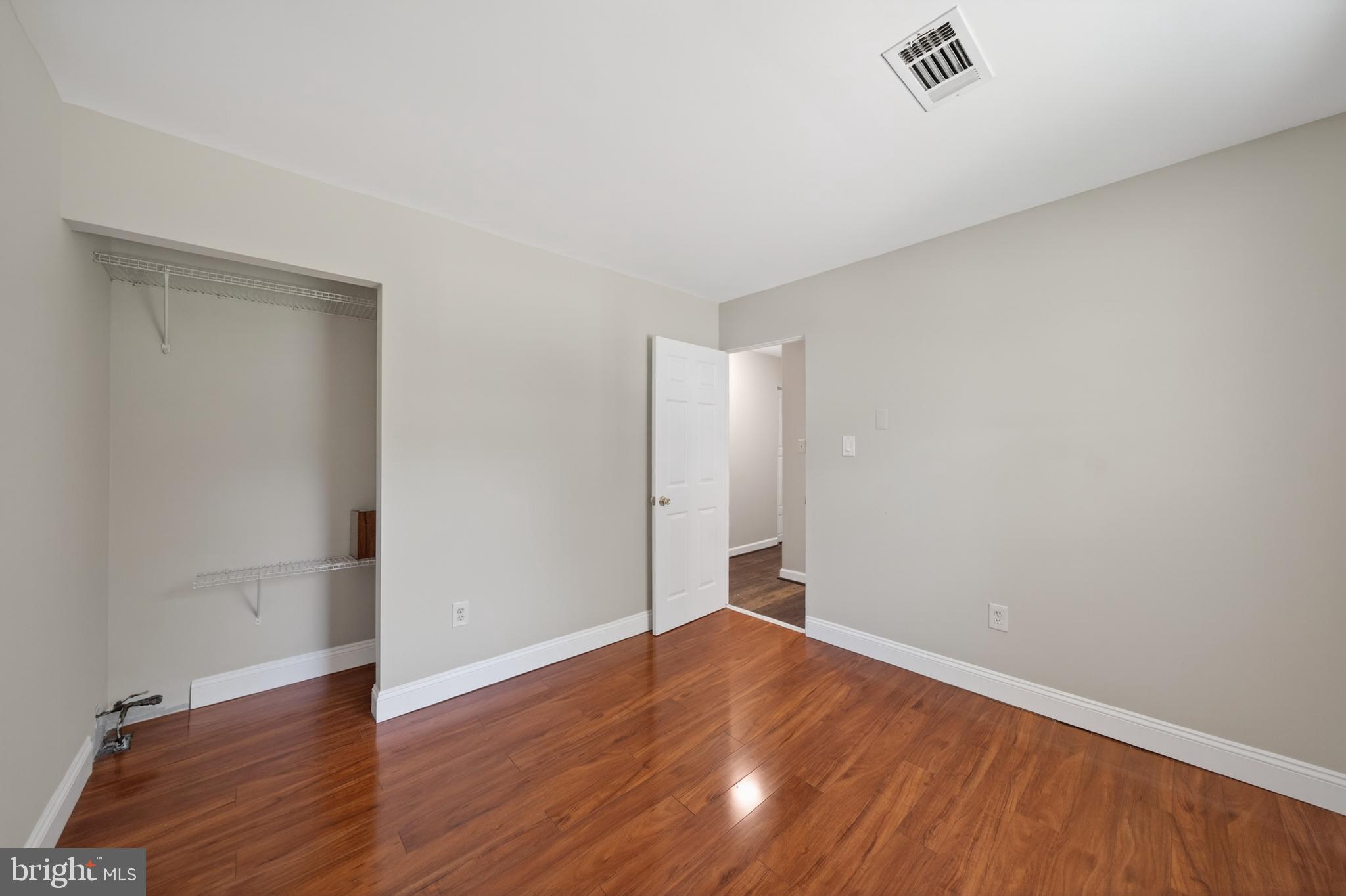 1023 South Hoga Road Sterling, VA 20164 - Photo 14 of 39