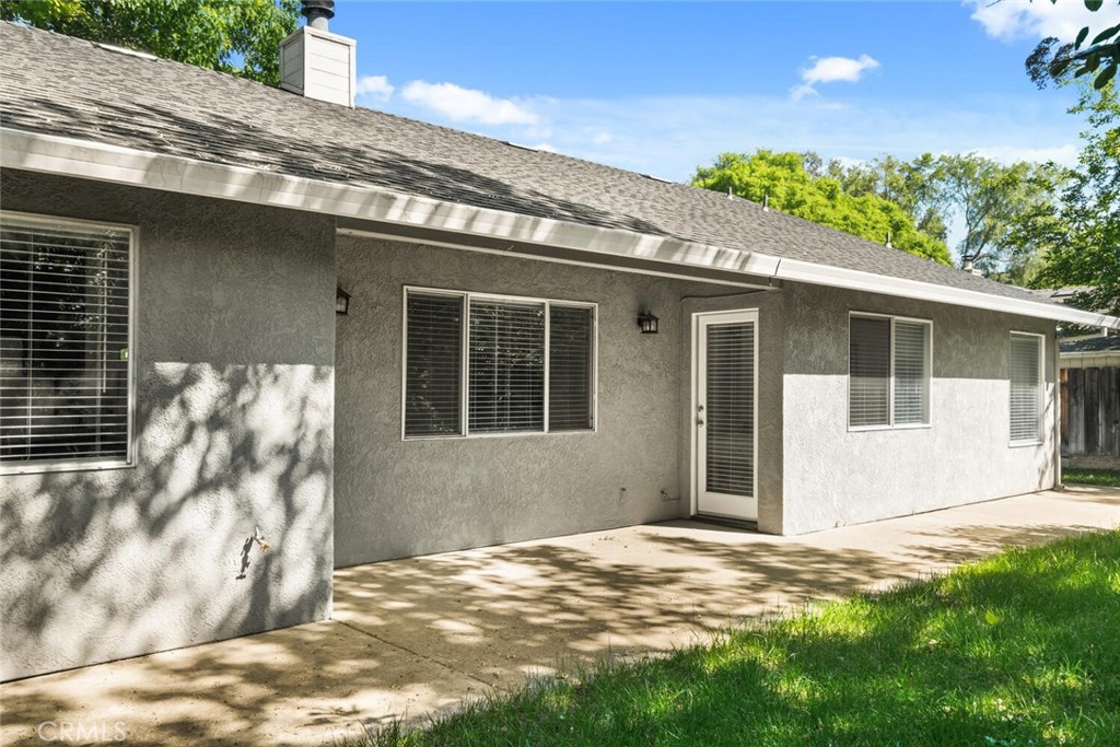 259 Picholine Way Chico, CA 95928 - Photo 35 of 38 a view of a house with a yard