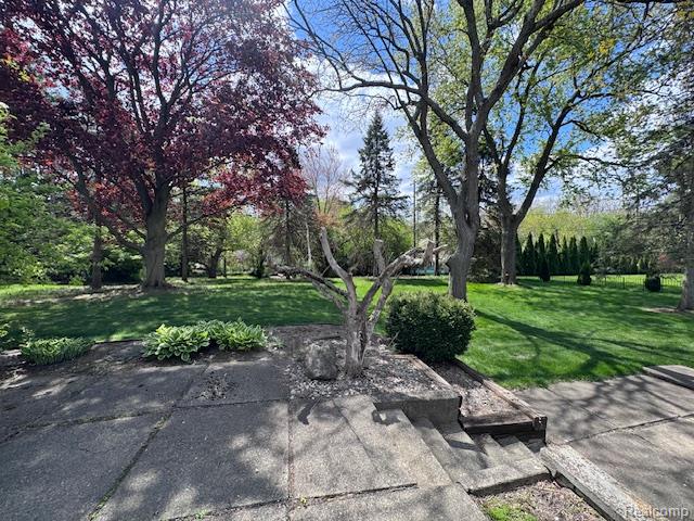 2712 Rambling Way Bloomfield Hills, MI 48302 - Photo 27 of 30
