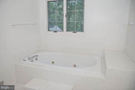 Bath (Master)