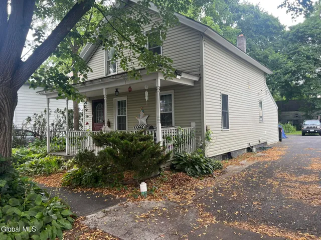 $179,900 | 8 Sarella Street, Glens Falls, NY 12801