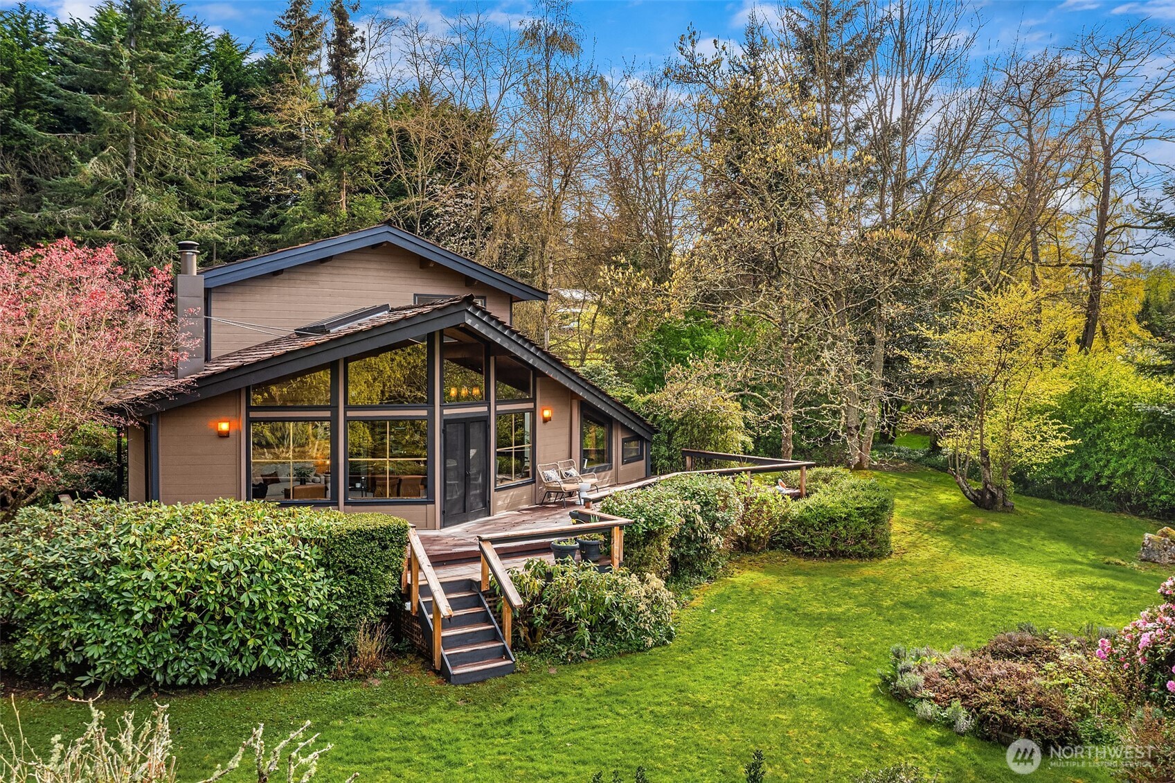 6320 Southwest Luana Beach Road Vashon, WA 98070 - Photo 1 of 37 Gallery Image 1