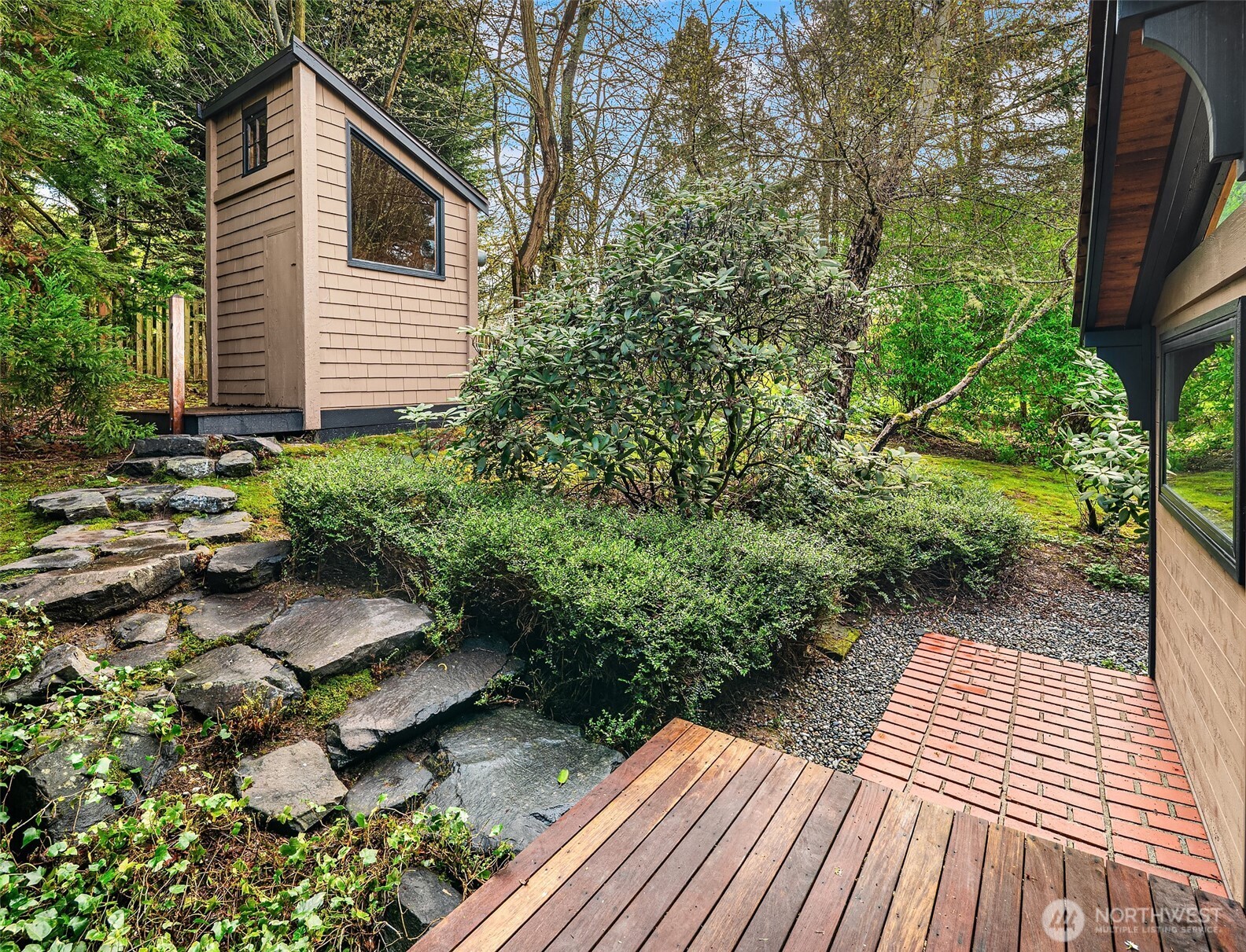 6320 Southwest Luana Beach Road Vashon, WA 98070 - Photo 28 of 37 Gallery Image 28