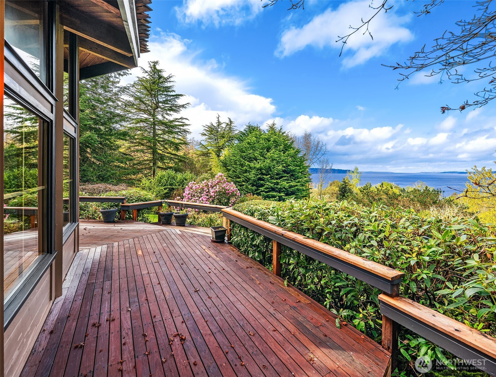 6320 Southwest Luana Beach Road Vashon, WA 98070 - Photo 3 of 37 Gallery Image 3