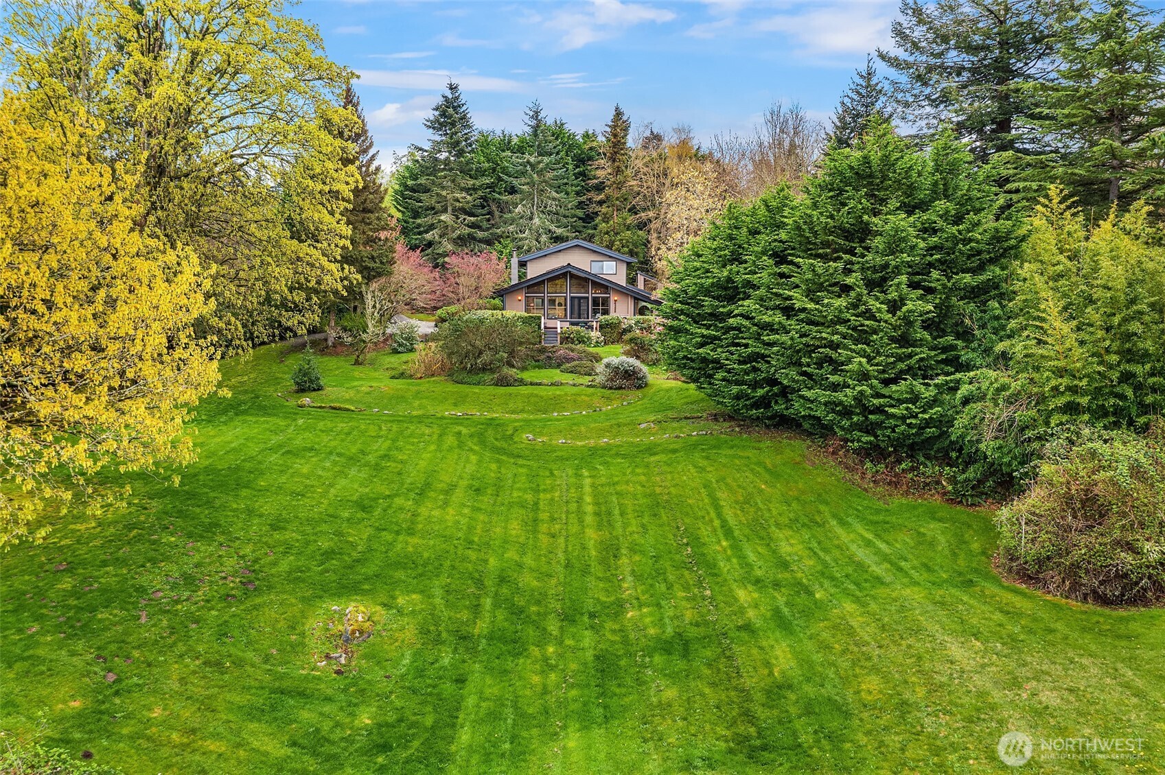 6320 Southwest Luana Beach Road Vashon, WA 98070 - Photo 31 of 37 Gallery Image 31