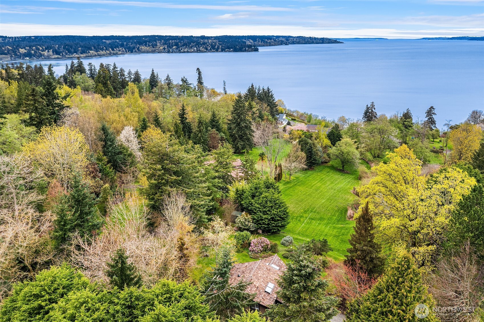 6320 Southwest Luana Beach Road Vashon, WA 98070 - Photo 34 of 37 Gallery Image 34