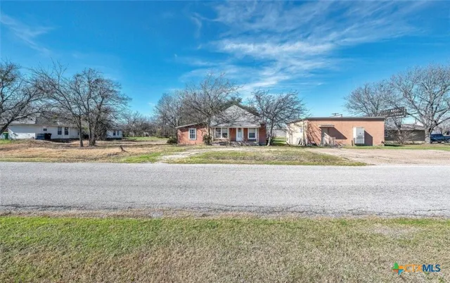 $125,000 | 118 South Front Avenue, Troy, TX 76579
