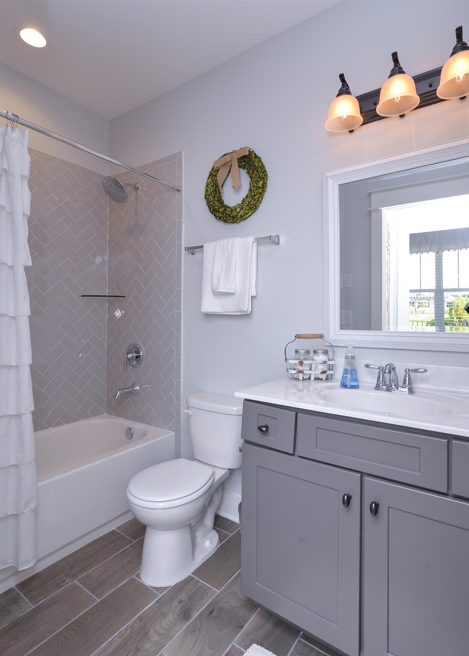 87 Truman Road East Franklin, TN 37064 - Photo 9 of 23 Hall bath downstairs