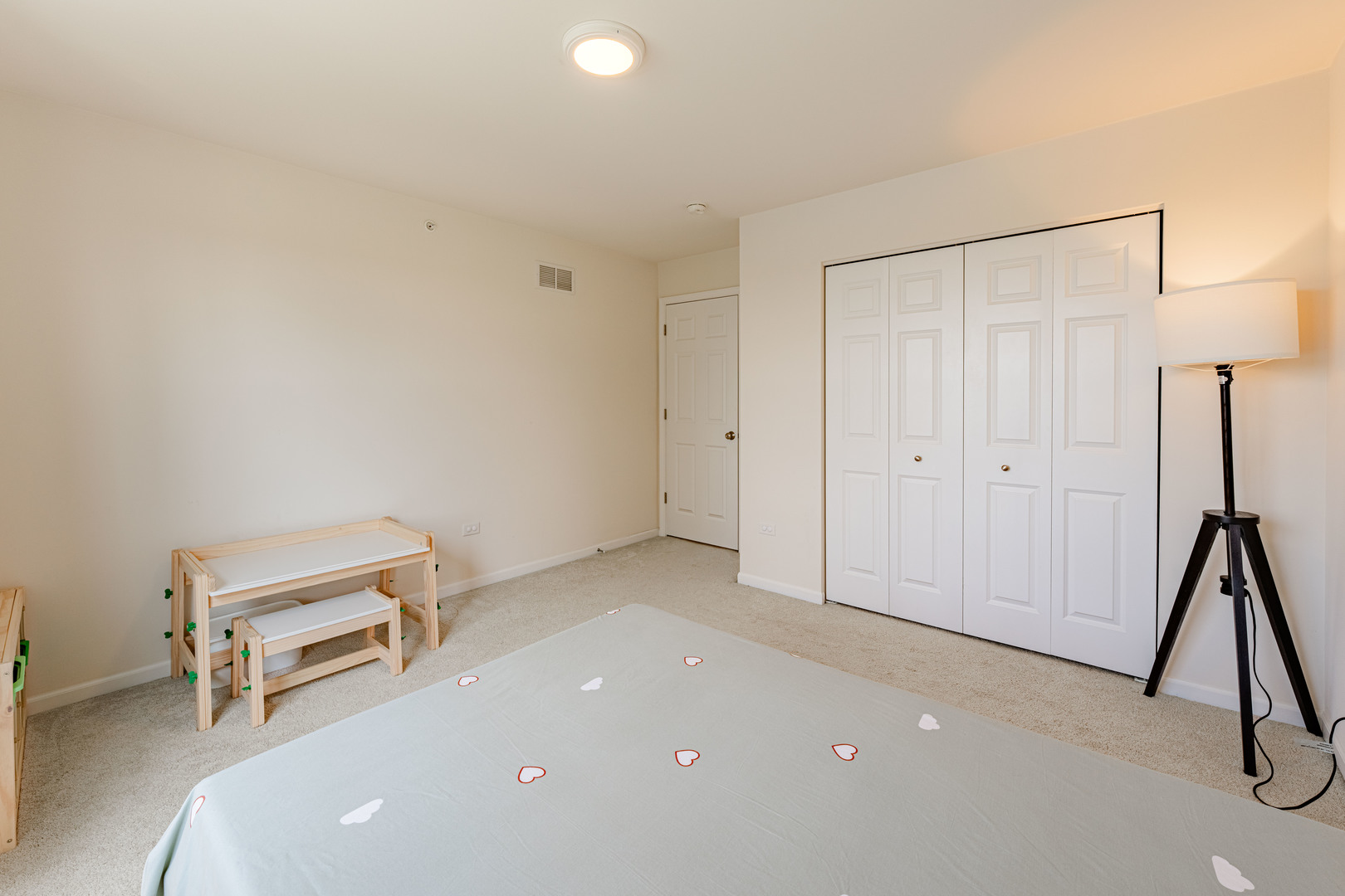 2832 Henley Lane Naperville, IL 60540 - Photo 24 of 32 Gallery Image 24
