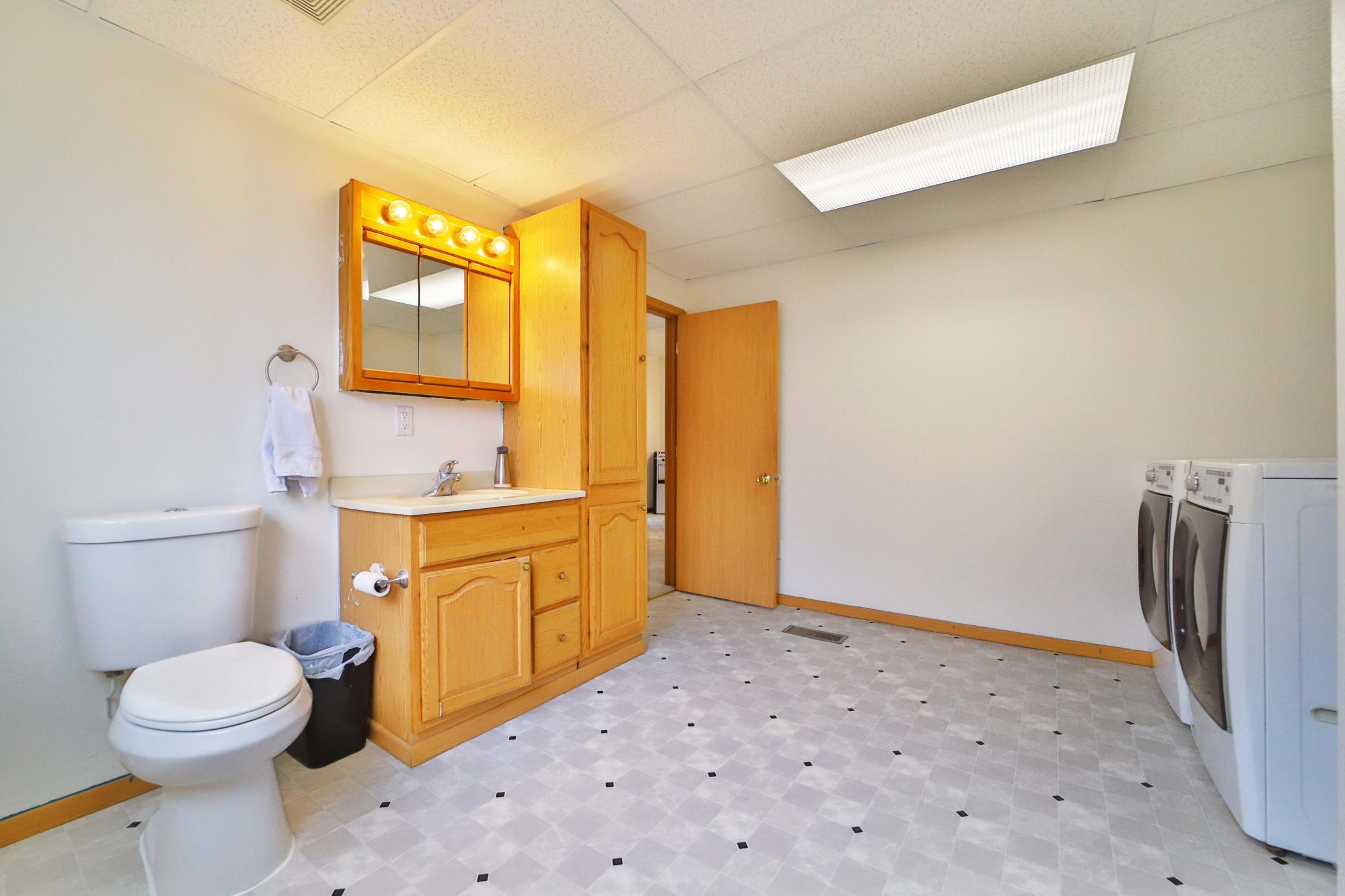 319 2nd Avenue Northeast Brainerd, MN 56401 - Photo 19 of 33