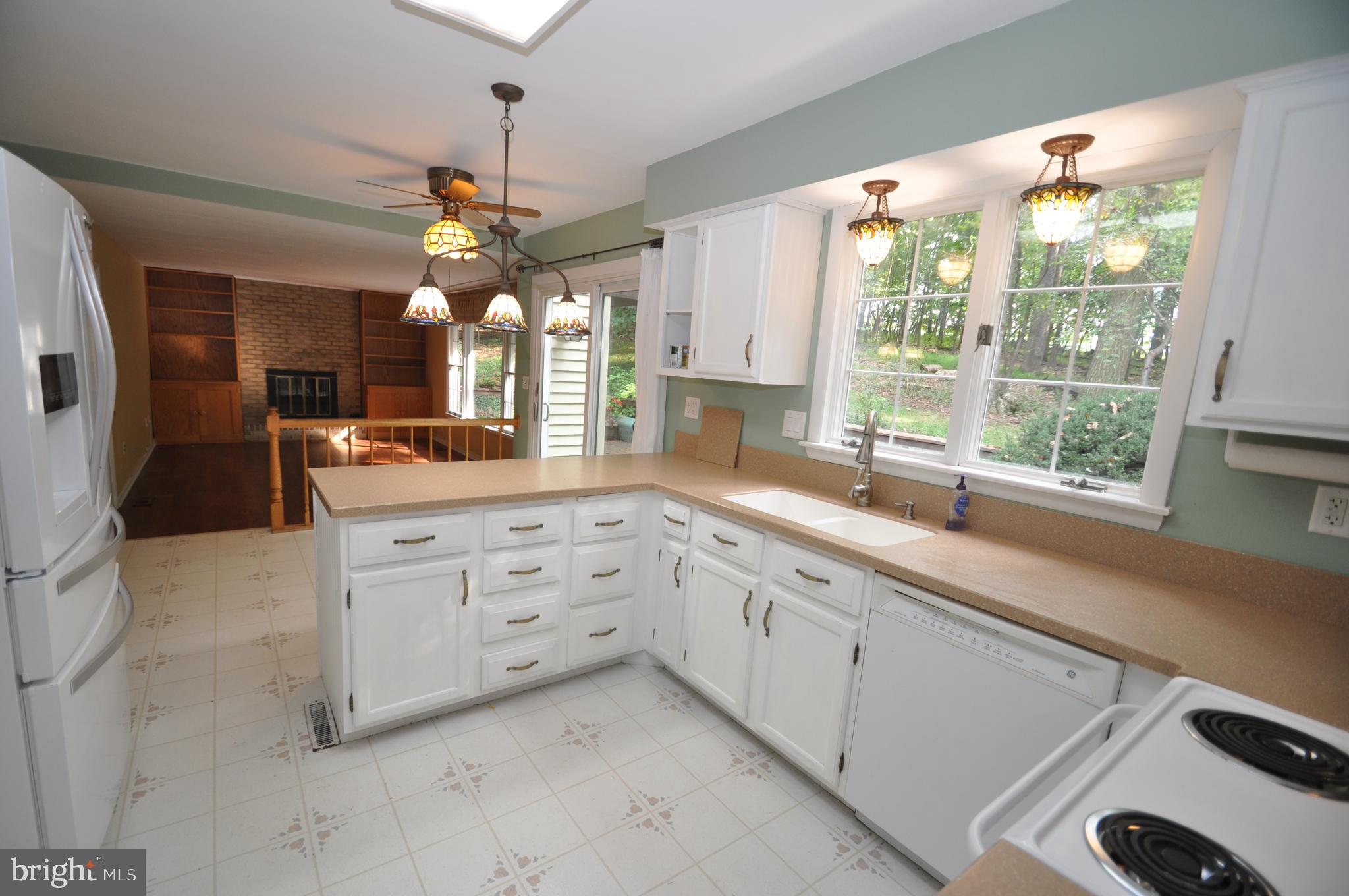 1803 Harvey Yingling Road Manchester, MD 21102 - Photo 5 of 30 Lots of ambient light