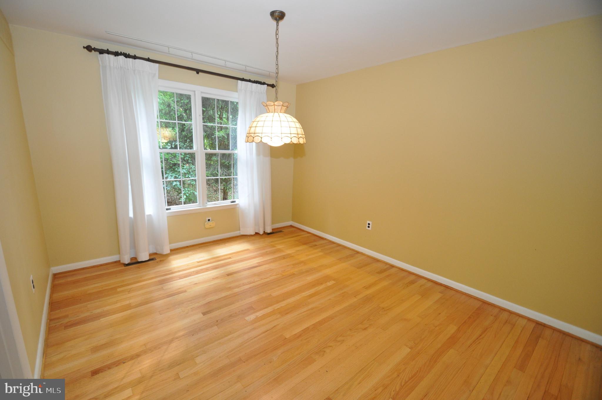 1803 Harvey Yingling Road Manchester, MD 21102 - Photo 6 of 30 Dinning room open to living room and kitchen