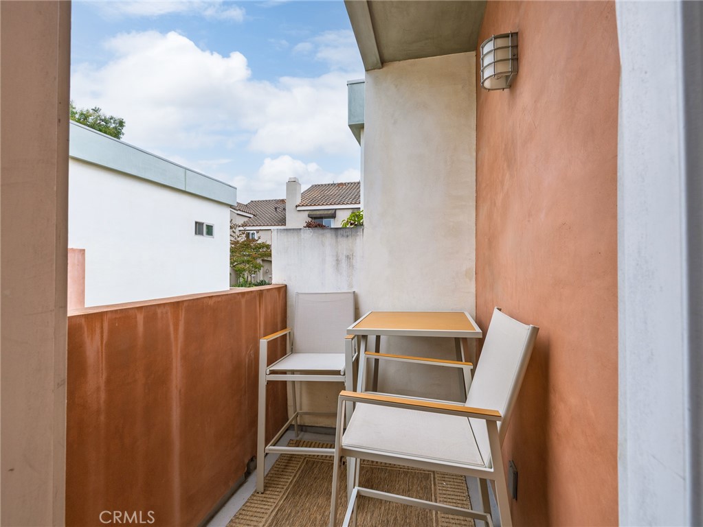 1225 East Grand Avenue, Unit B El Segundo, CA 90245 - Photo 11 of 21 a view of table and chairs in the kitchen