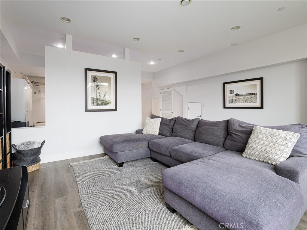 1225 East Grand Avenue, Unit B El Segundo, CA 90245 - Photo 12 of 21 a living room with furniture and a couch