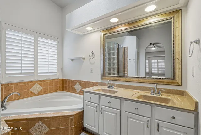 $350,000 | 232 Ave Mirador, Santa Teresa, NM 88008