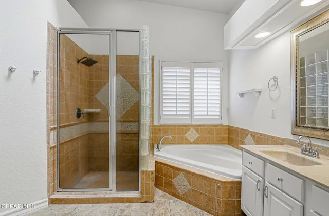 $350,000 | 232 Ave Mirador, Santa Teresa, NM 88008