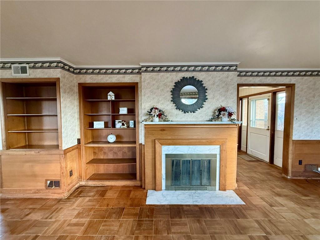 119 Pine Run Church Road Apollo, PA 15613 - Photo 3 of 20 a living room with a fireplace