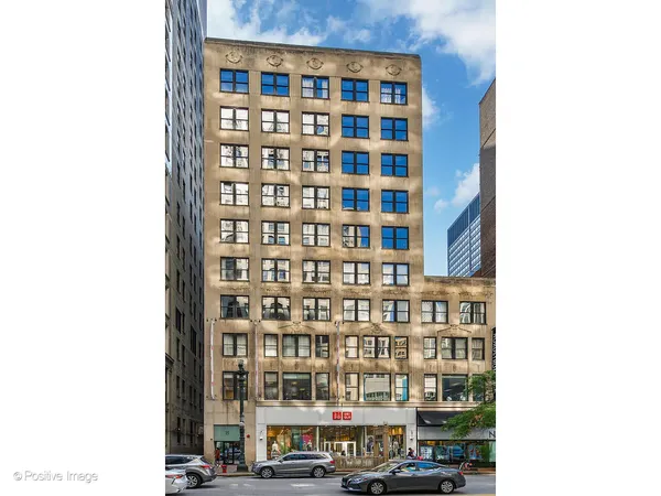 $415,000 | 20 North State Street, Unit 411, Chicago, IL 60602
