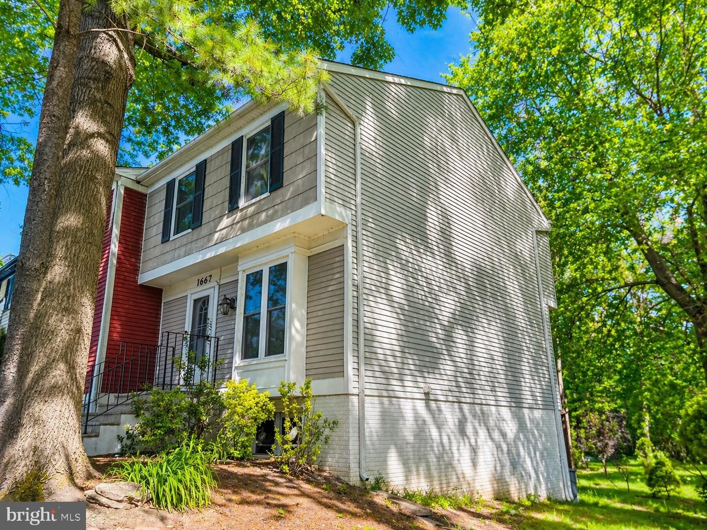 1667 Colonial Way Frederick, MD 21702 - Photo 3 of 36