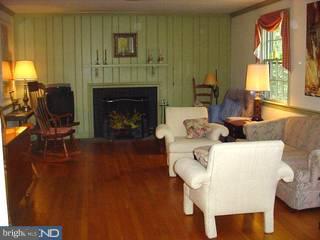 220 Locust Road Fort Washington, PA 19034 - Photo 3 of 6 Gallery Image 3