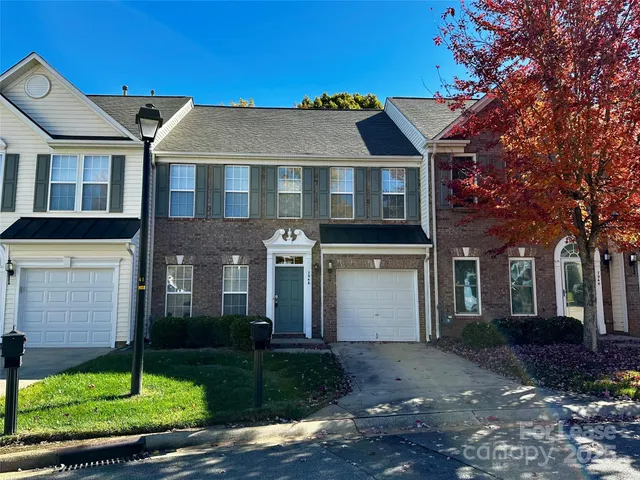 $1,995 | 7946 Mariners Pointe Circle, Denver, NC 28037