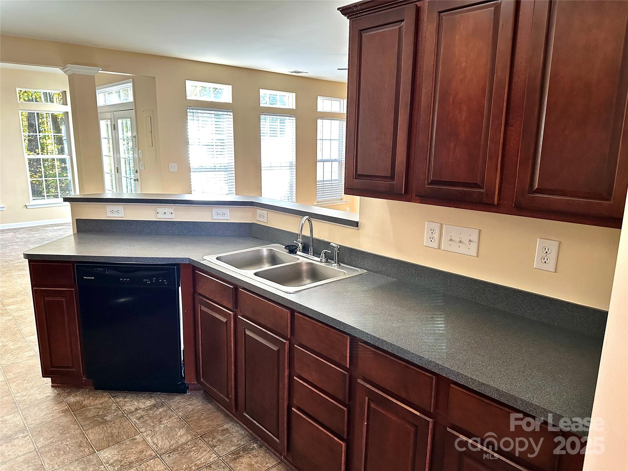 7946 Mariners Pointe Circle Denver, NC 28037 - Photo 11 of 45