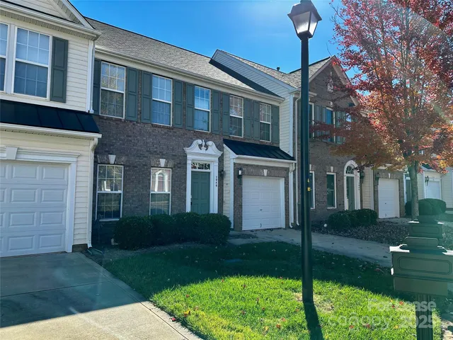 $1,995 | 7946 Mariners Pointe Circle, Denver, NC 28037