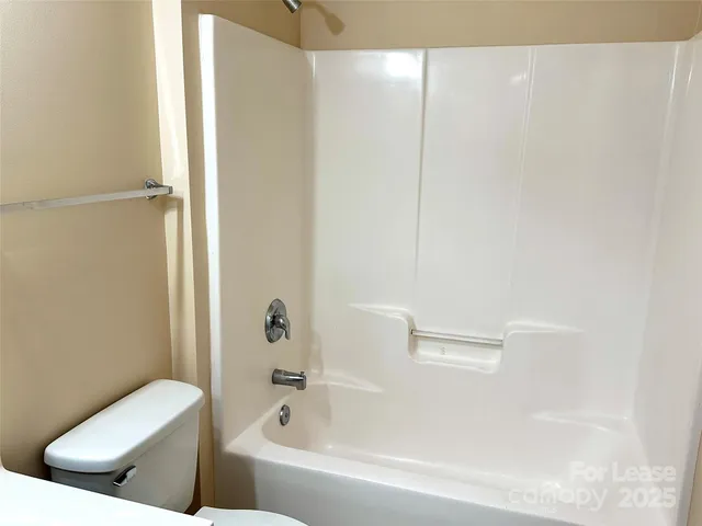 $1,995 | 7946 Mariners Pointe Circle, Denver, NC 28037