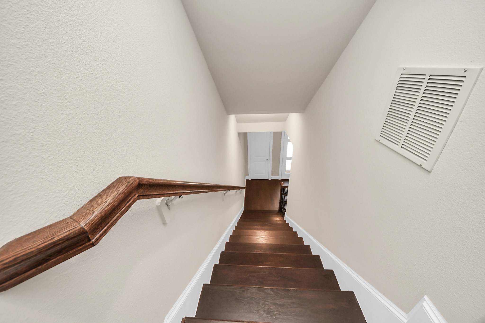6072 Kansas Street Houston, TX 77007 - Photo 14 of 47