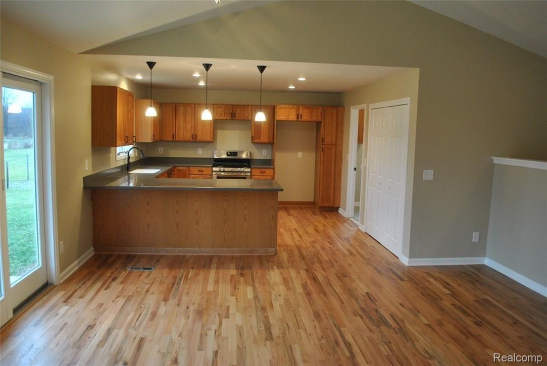 8941 North Gregory Road Fowlerville, MI 48836 - Photo 9 of 30 DSC_0772.jpg