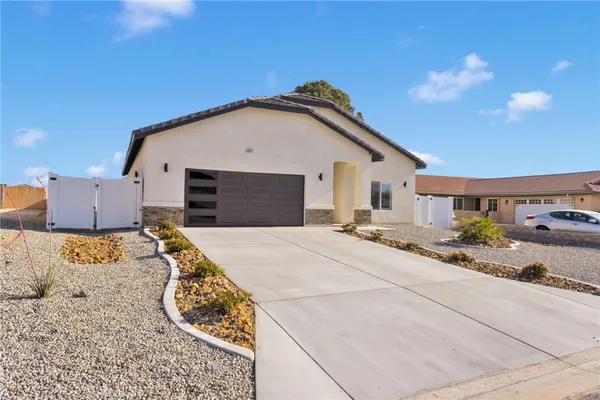 $435,000 | 14812 Crofton Lane, Helendale, CA 92342
